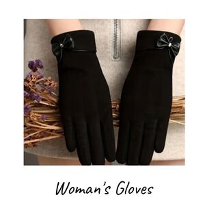 Fashionable Touchscreen Gloves for Women